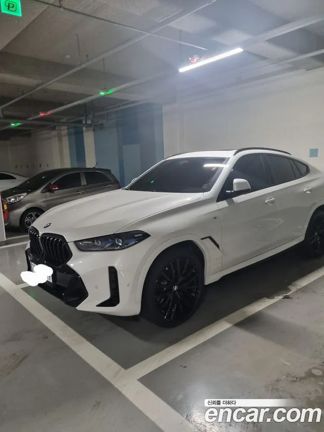 Фотография автомобиля — BMW X6 G06