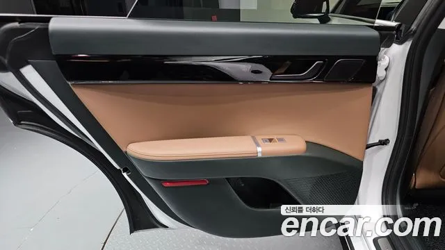 Hyundai Grandeur GN7 — Фото автомобиля 14