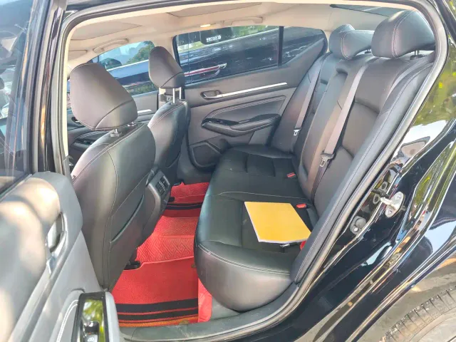 Nissan Teana — Фото автомобиля 5