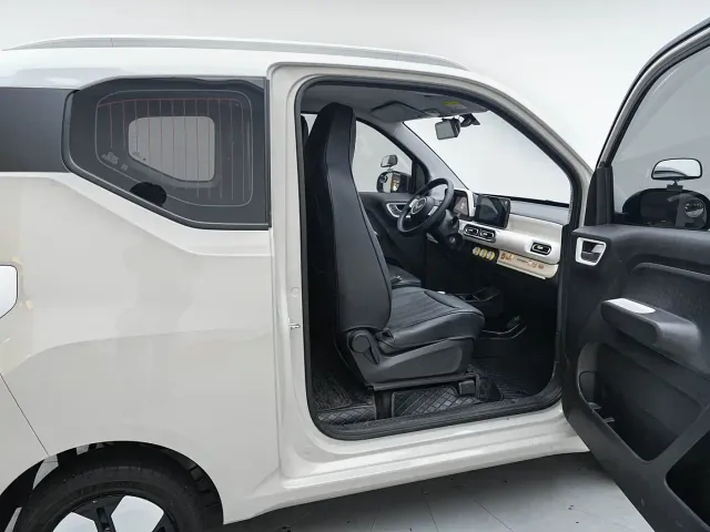 Wuling Hongguang Mini EV — Фото автомобиля 18