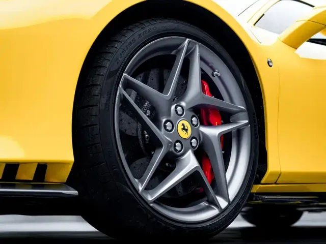Ferrari F8 — Фото автомобиля 7