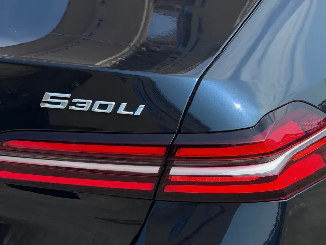 BMW 5 Series — Фото автомобиля 14