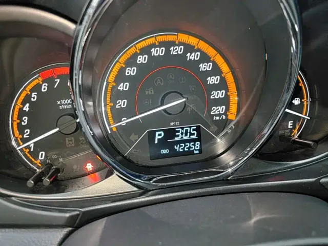 Toyota YARiS L Zhi Xuan — Фото автомобиля 11