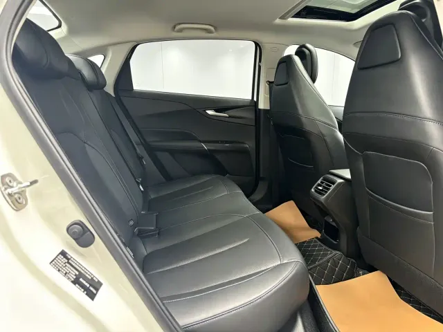 Changan Eado — Фото автомобиля 7