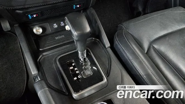 KG_Mobility_Ssangyong Rexton Новый Rexton Sport Khan Дизель 2.2 4WD — Фото автомобиля 9