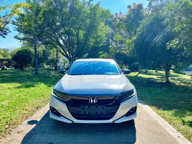 Honda Accord — Фото автомобиля 2