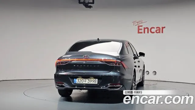 Hyundai Grandeur Новый Grandeur IG — Фото автомобиля 4