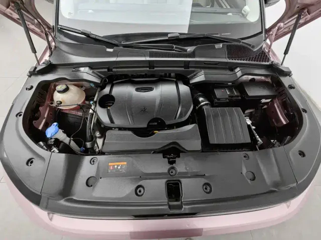 Geely ICON — Фото автомобиля 6
