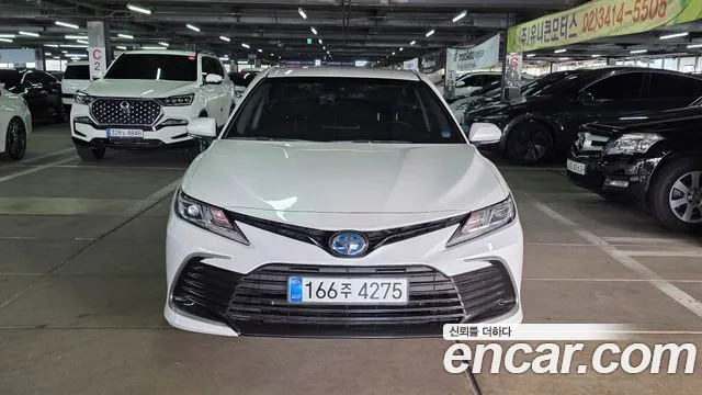 Toyota Camry XV70 — Фото автомобиля 2