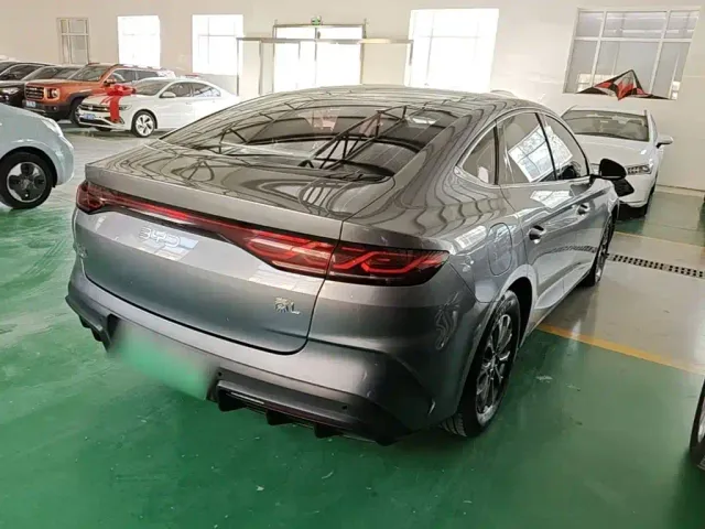 BYD Qin L — Фото автомобиля 6