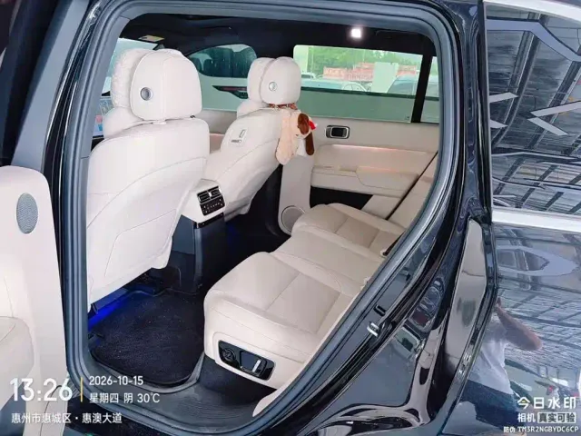 Li Auto L7 — Фото автомобиля 5