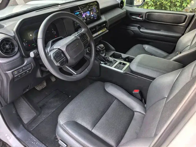 Toyota Prado — Фото автомобиля 5