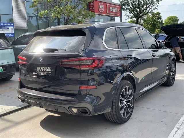 BMW X5 — Фото автомобиля 8