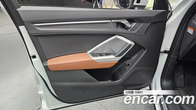 Audi Q3 35 TDI quattro Premium — Фото автомобиля 24
