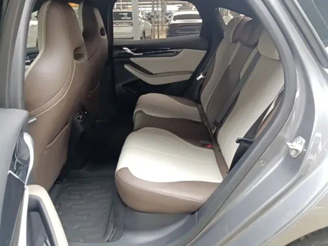 BYD Qin PLUS — Фото автомобиля 16