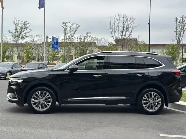 Buick Envision Plus — Фото автомобиля 5