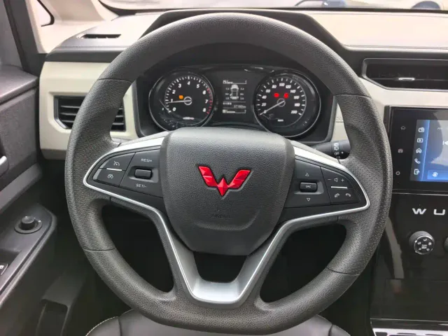Wuling Zhengcheng — Фото автомобиля 19