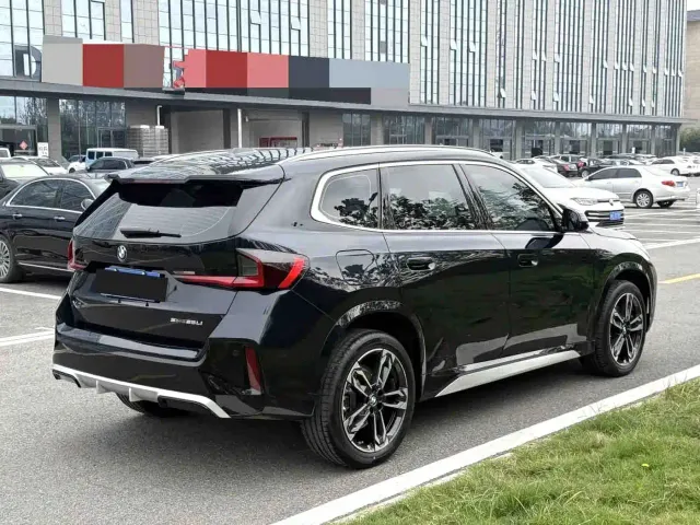 BMW X1 — Фото автомобиля 3