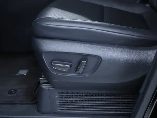 Toyota Alphard — Фото автомобиля 22
