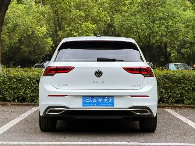 Volkswagen Golf — Фото автомобиля 6