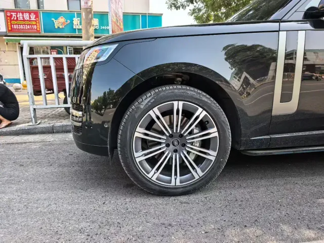 Land Rover Range Rover — Фото автомобиля 3