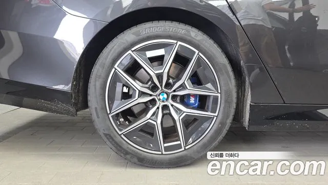 BMW 5 Series G60 — Фото автомобиля 5