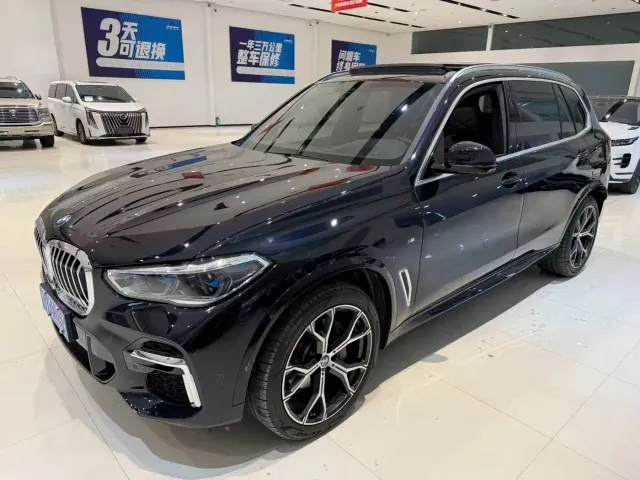 Фотография автомобиля — BMW X5