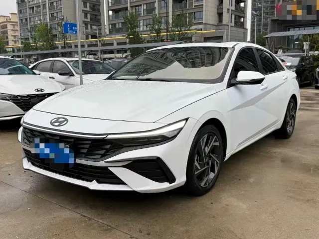 Фотография автомобиля — Hyundai Elantra