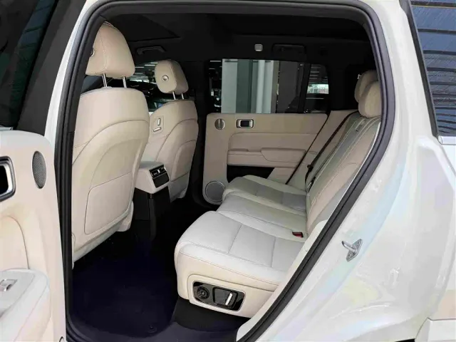 Li Auto L7 — Фото автомобиля 7