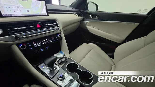 Genesis G70 New — Фото автомобиля 11