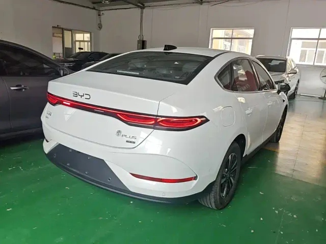 BYD Qin PLUS — Фото автомобиля 6