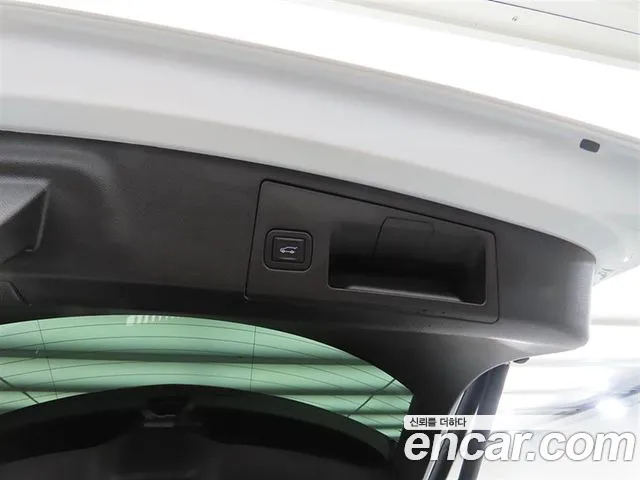 Cadillac XT4 — Фото автомобиля 17