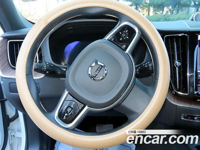 Volvo XC60 2nd Gen — Фото автомобиля 8