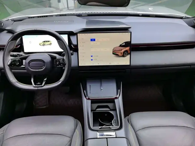 Lynk & Co Lynk & Co 08 EM-P 2023 120km Long Range Pro — Фото автомобиля 12