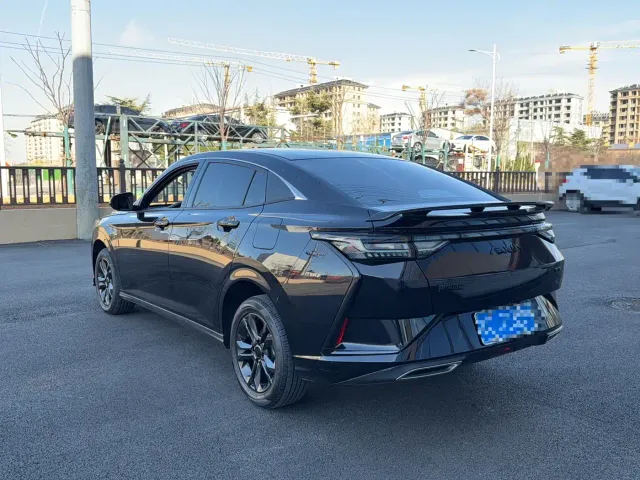 Dongfeng Yixuan — Фото автомобиля 6