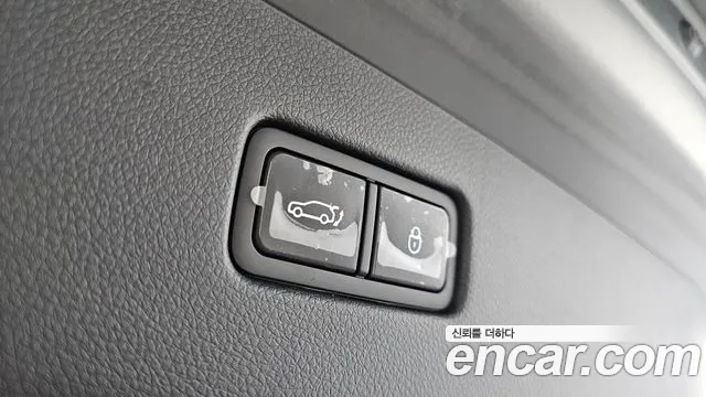 Genesis GV70 — Фото автомобиля 21