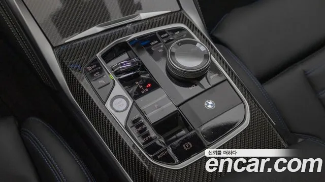 BMW i4 — Фото автомобиля 9