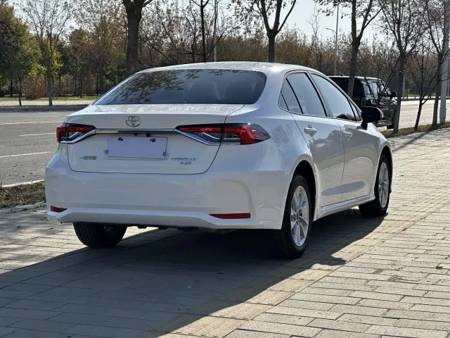 Toyota Corolla — Фото автомобиля 7