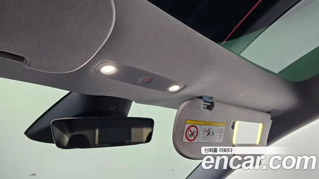 Tesla Model 3 — Фото автомобиля 27