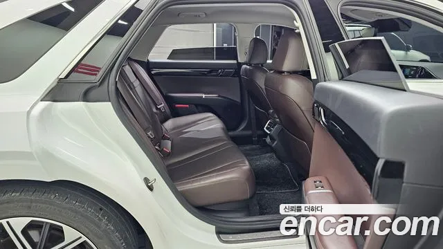 Hyundai Grandeur GN7 — Фото автомобиля 12