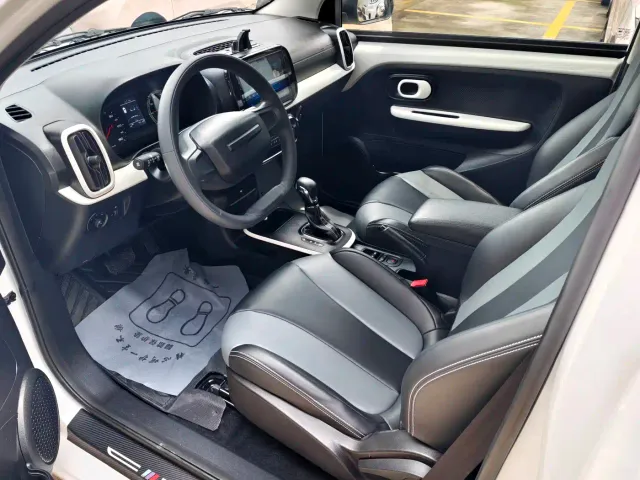 Roewe Clever — Фото автомобиля 8