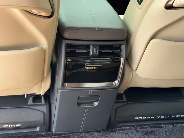 Toyota Vellfire — Фото автомобиля 22