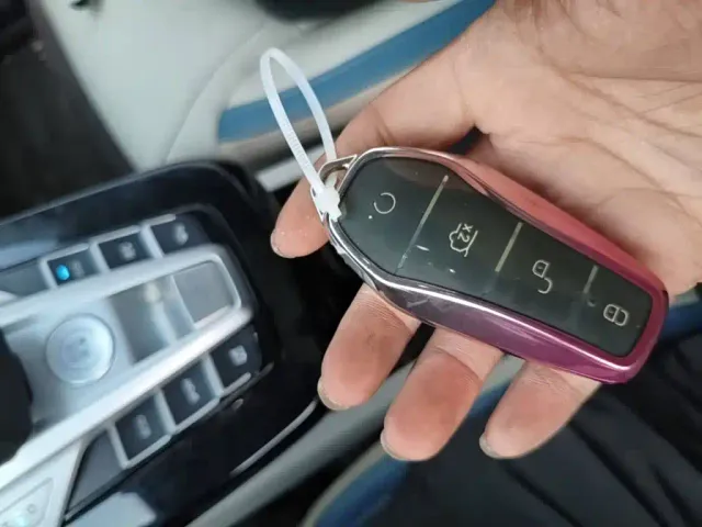 BYD Yuan Pro — Фото автомобиля 8