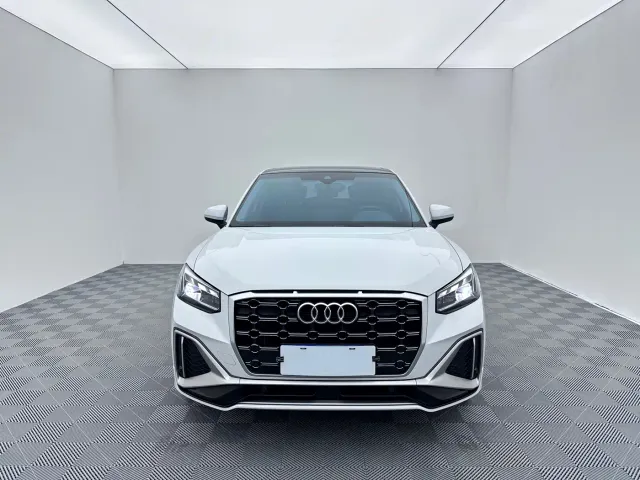 Audi Q2L — Фото автомобиля 2
