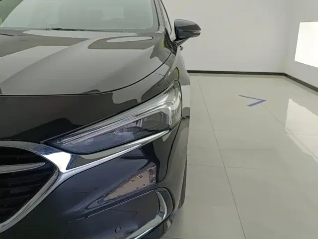 Buick LaCrosse — Фото автомобиля 5