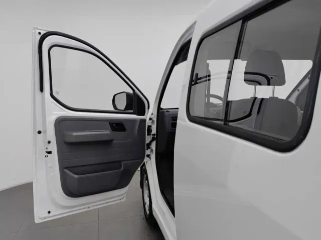 Wuling Yangguang — Фото автомобиля 8