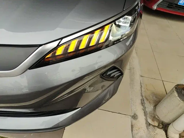 BYD Qin PLUS — Фото автомобиля 23
