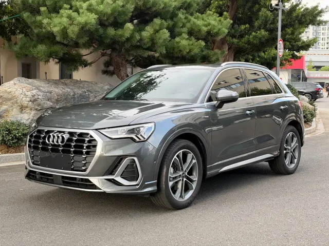 Фотография автомобиля — Audi Q3