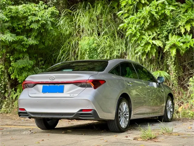 Toyota Avalon — Фото автомобиля 6