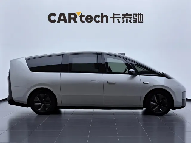 Li Auto MEGA — Фото автомобиля 4